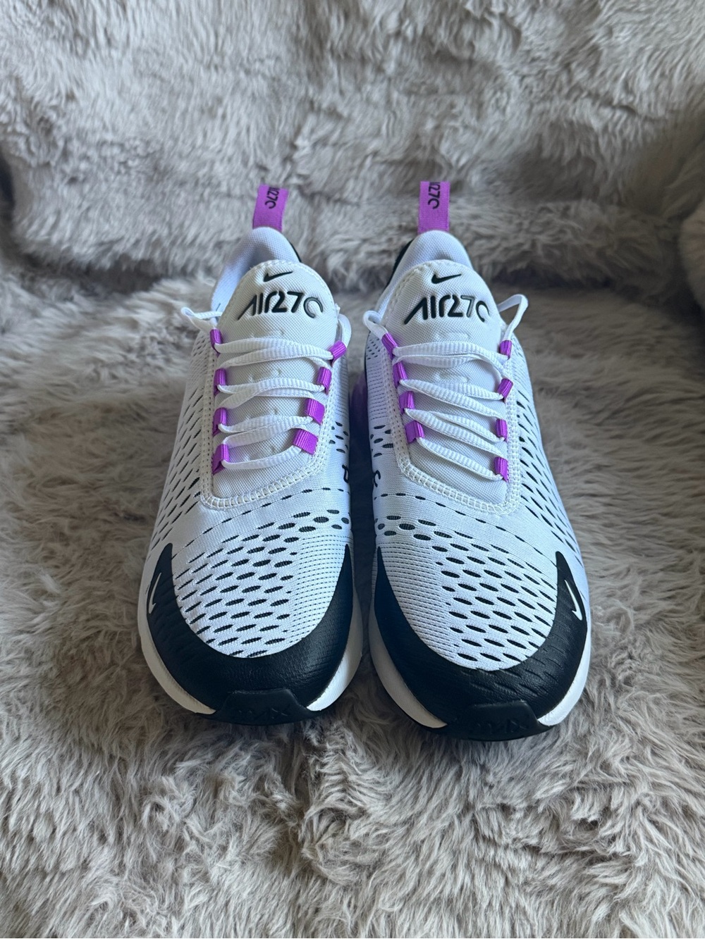 Nike Women's White Black and Purple Air Max 270 Sneakers - Picture 4 of 7
